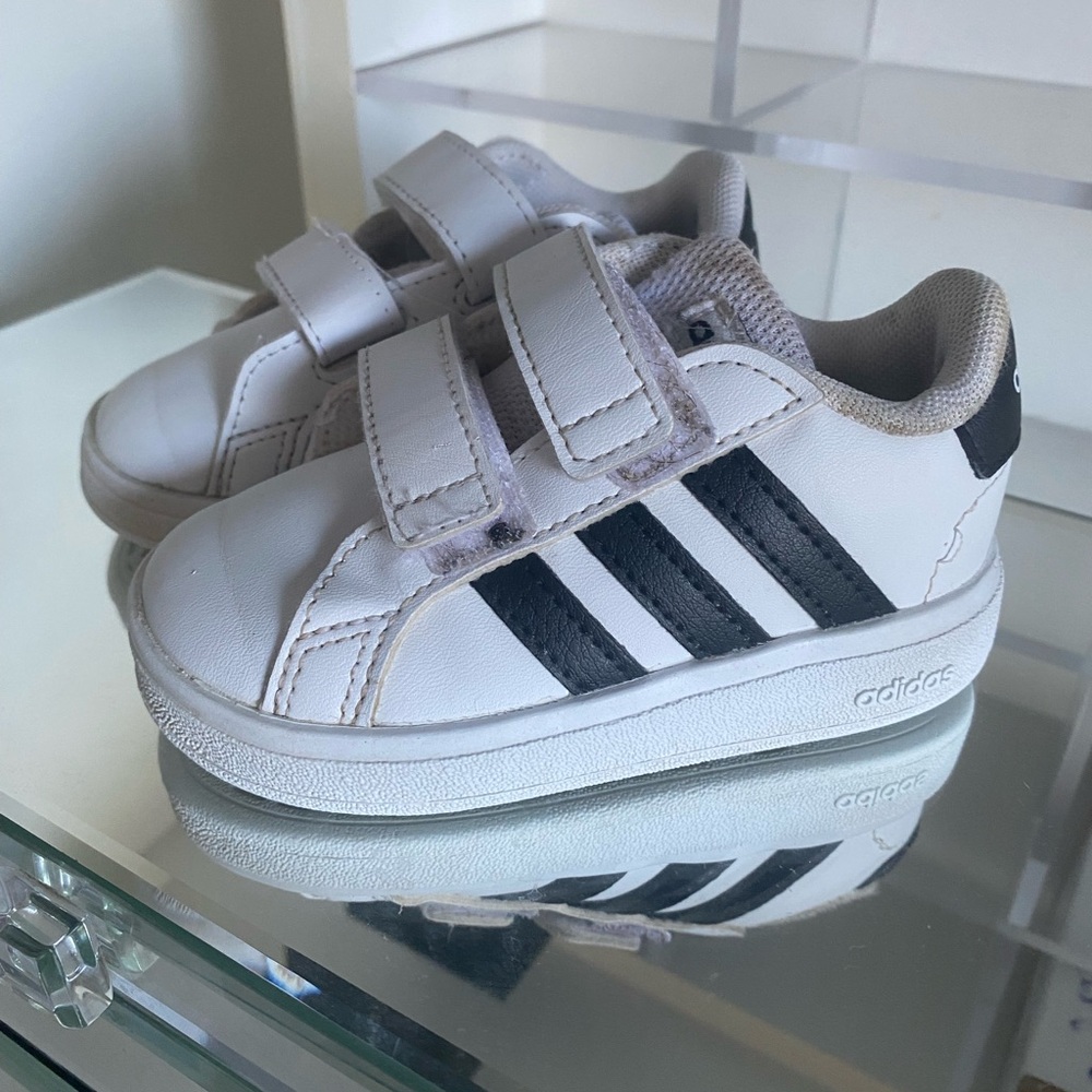 Adidas Toddler Grand Court | White and Black Sneakers
